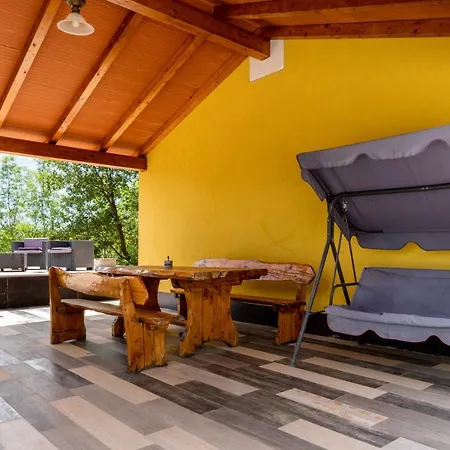 Beautiful Eden With Pool And Jacuzzi Immersed In The Vegetation