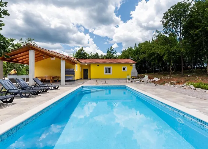 וילה Beautiful Eden With Pool And Jacuzzi Immersed In The Vegetation *