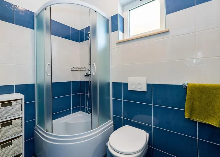 Beautiful Eden With Pool And Jacuzzi Immersed In The Vegetation * לאבין