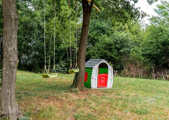 וילה Beautiful Eden With Pool And Jacuzzi Immersed In The Vegetation