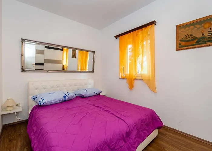 וילה Beautiful Eden With Pool And Jacuzzi Immersed In The Vegetation