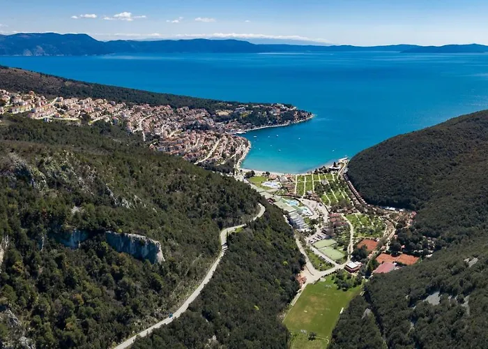 וילה Beautiful Eden With Pool And Jacuzzi Immersed In The Vegetation *